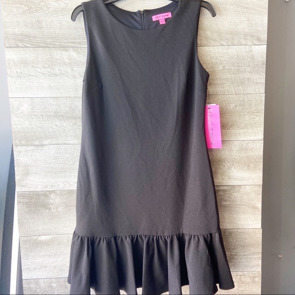 Betsey Johnson Dresses & Skirts - Betsey Johnson ruffle bottom black shift dress